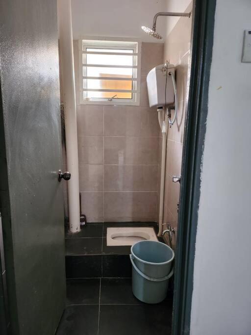 D'Haja 61 Klia Sepang With 3 Airconds & Wifi Villa Banting  Eksteriør bilde